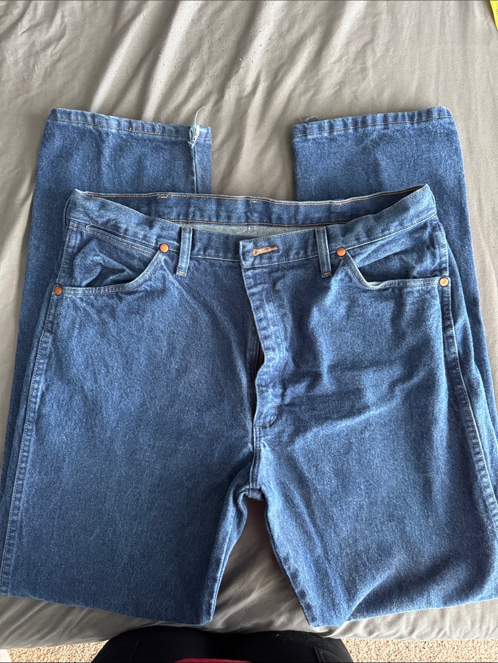 Wrangler Classic Men's Blue Denim Jeans